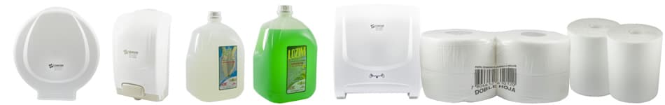 Productos de limpieza y dispensadores blancos con líquidos y papel higiénico.
